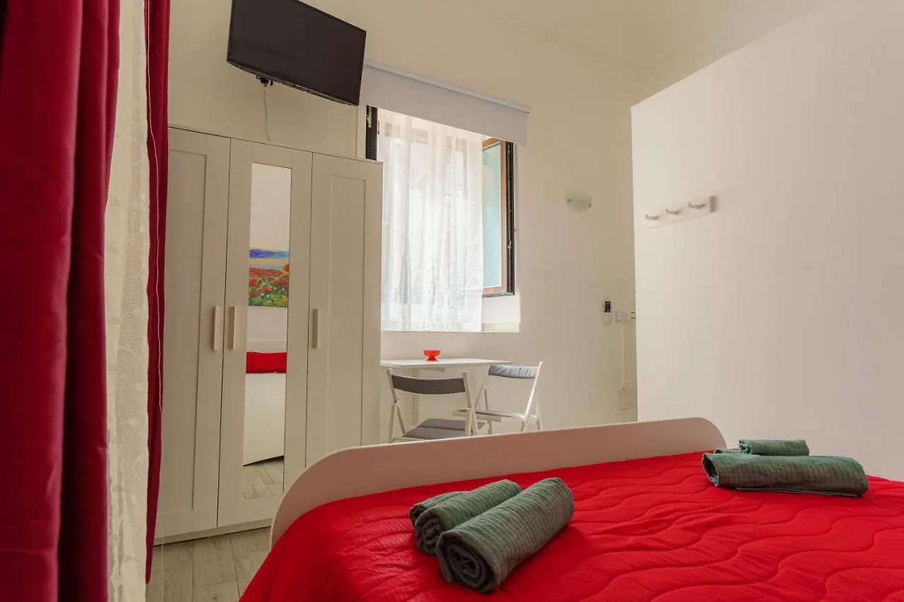 Konukevi Casta Diva Holiday Rooms Katanya